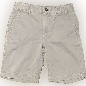 Children’s Place boys size 7 Grey chino shorts